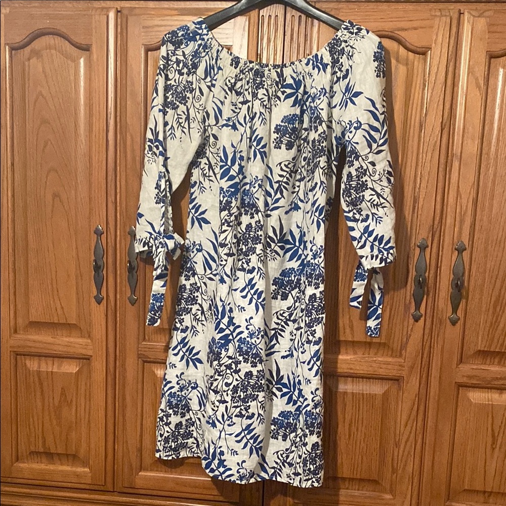 NWT Floral  Linen Dress in Blue and White
